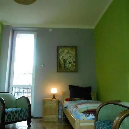 Orient Express Hostel *